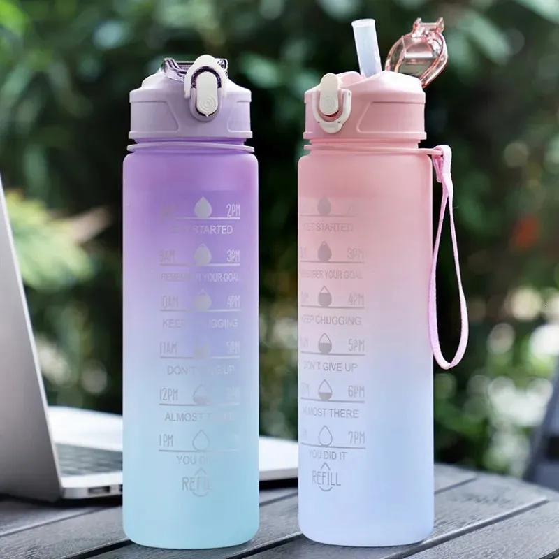 900 ml de bouteille d'eau de sport avec marqueur temporel Bouteille portable de motivation fuite de tasse pour extérieur sport fitness bpa gratuit 240402