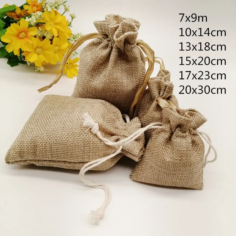 Andere 20 -stks Jute Zak Jute linnen tas tas cadeauzakje jutte zakjes diy handgemaakte jute tas pack kerstfeest bruiloft sieraden zakje