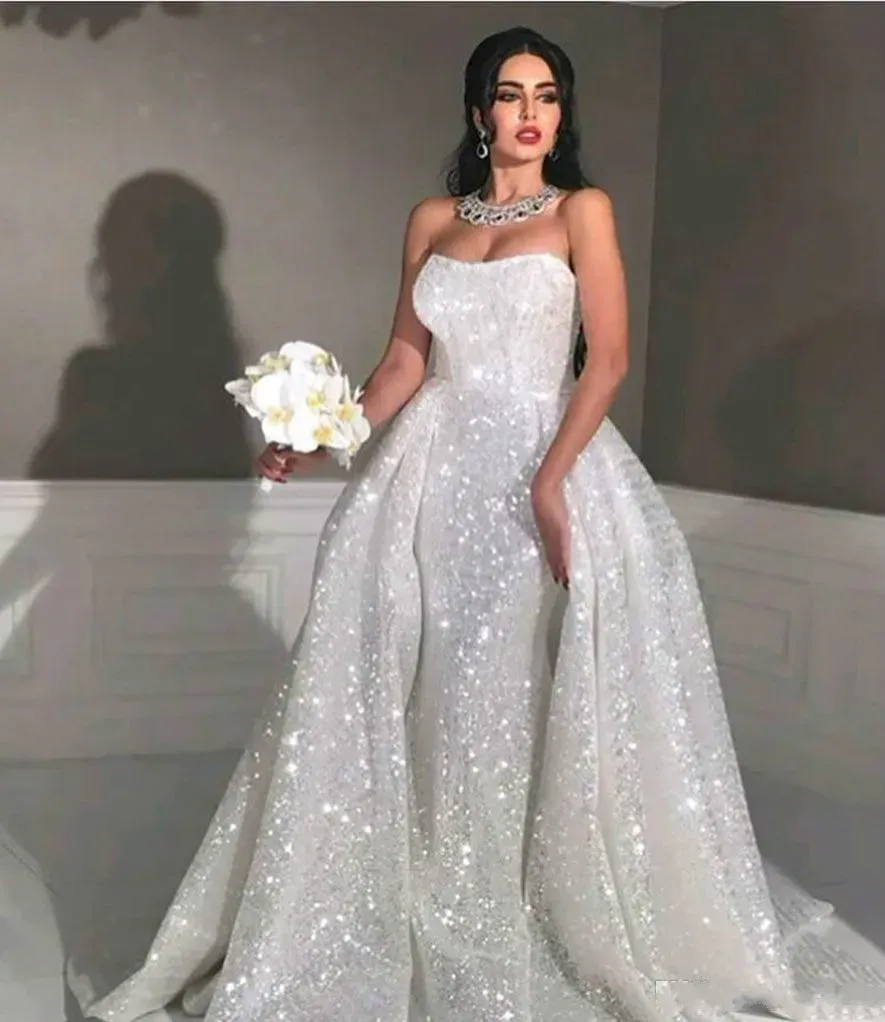 Klänningar glitter sjöjungfru arabiska bröllopsklänningar med avtagbar tåg stropplös älskling full paljetter plus size vit country brida