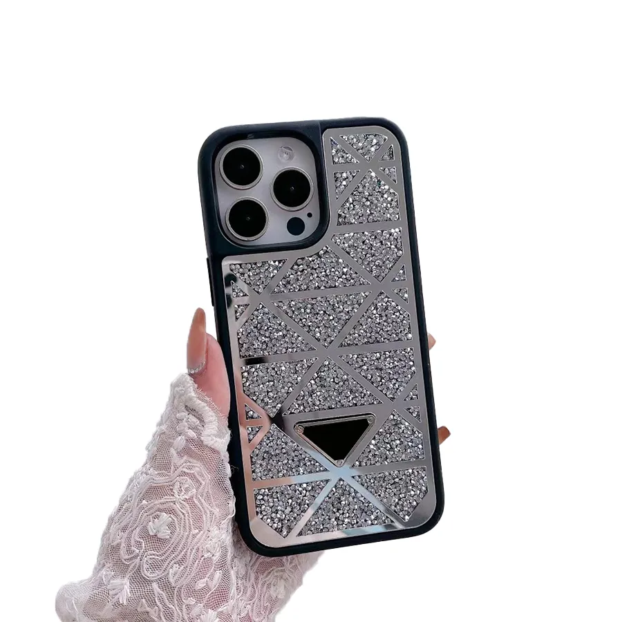 Glitter Diamond Lattice Luxury Hard Phone Case para iPhone 12 13 12Pro 14 Pro Max Metal Triangle Logo para Apple 14Plus Cover