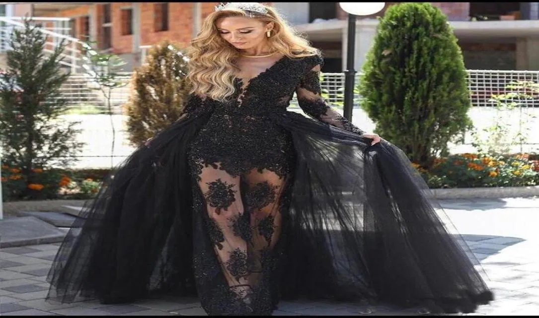 2018 Robes de soirée de sirène noire sexy Wear porte le cou de cou de manche en Vol à manches longues appliques en dentelle en tulle Voir à travers Overskirts Party 6357015