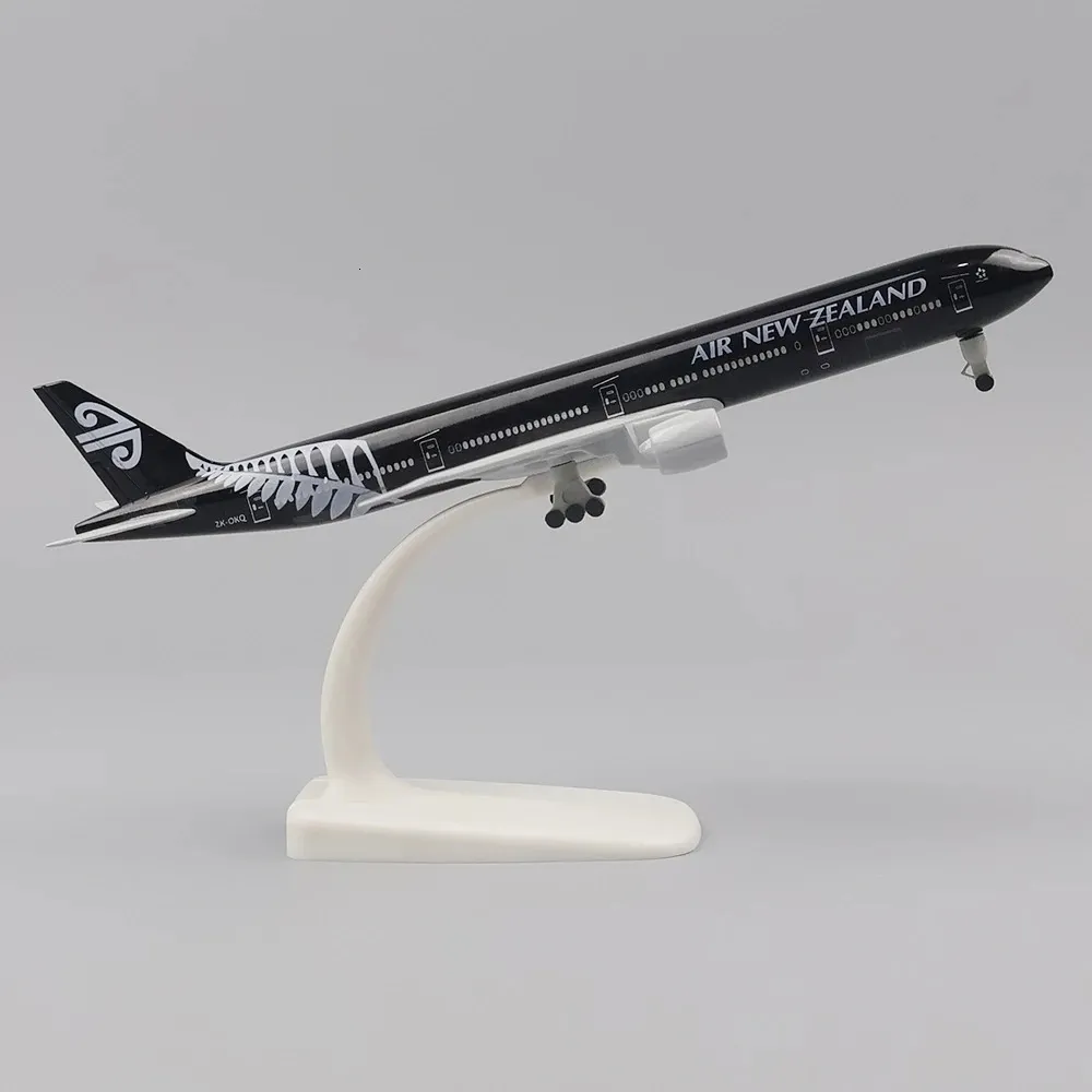 Modelo de aeronave de metal 20cm1 400 Zealand Boeing777 Réplica de metal com liquidação da liga de engrenagem de pouso Simulação de aviação Garoto Garota 240328