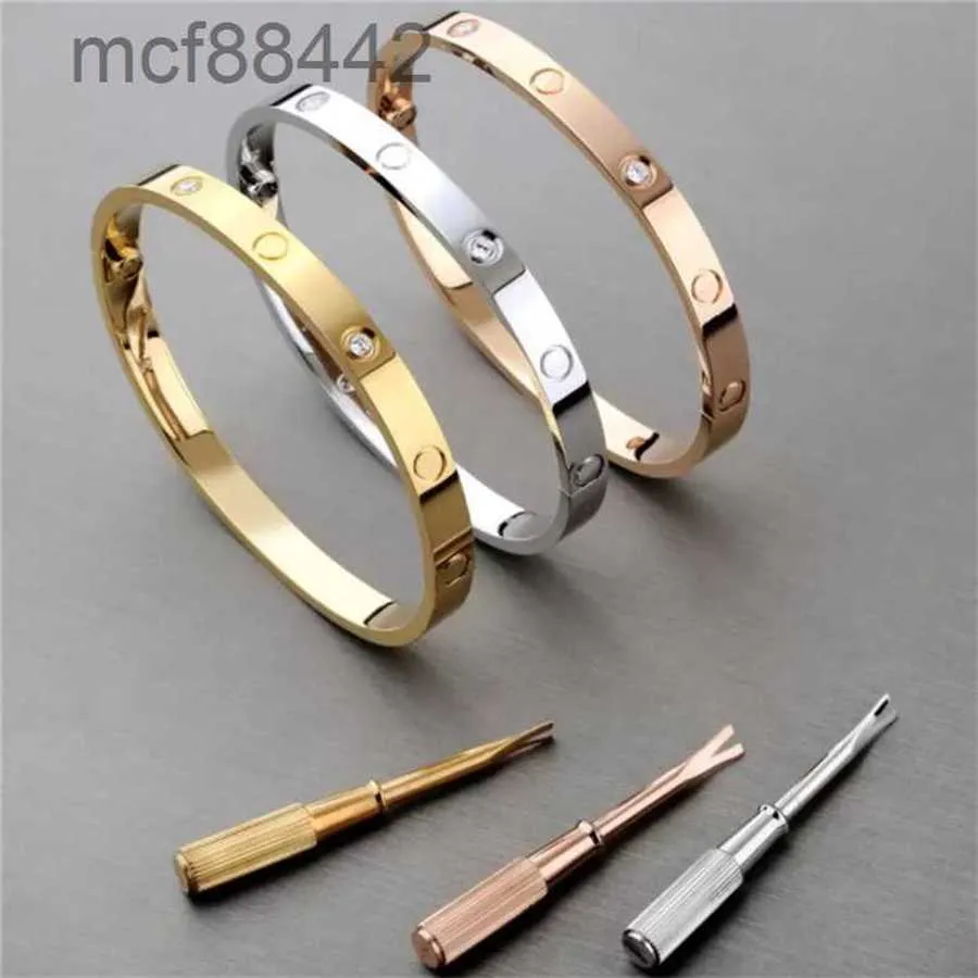 Designer Screw Bracelet Fashion Luxury Jewelrys Trendy Bangle 18k Gold Plated Titanium Steel Diamond for Women Men Nail Bracelets Silver Classic Designer Jew