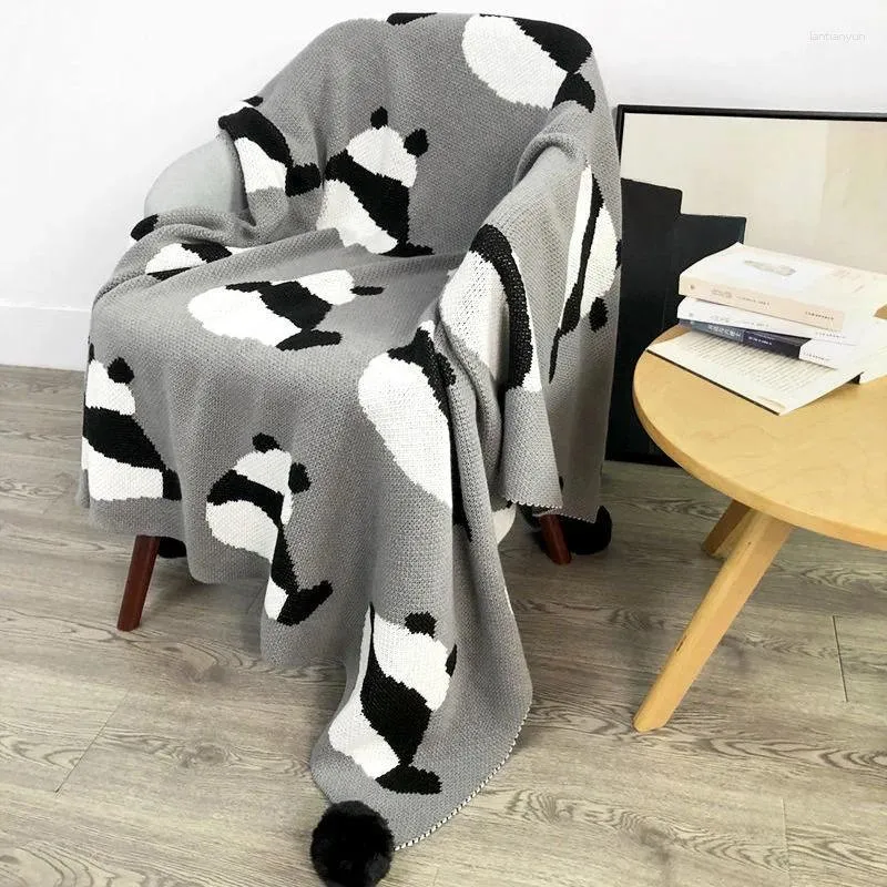 Blankets Cute Panda Sofa Blanket Cover Cartoon Office Nap Knitted Leisure Air Conditioning Kids Bedroom