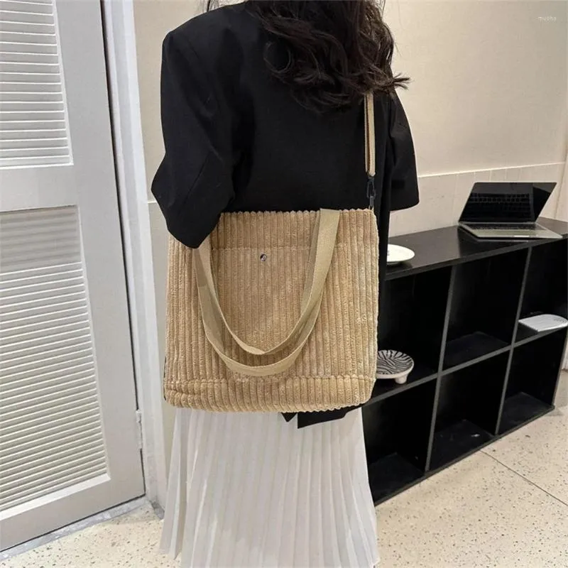 Bag Cord-Umhängetaschen für Frauen 2024 Fashion Freizeit im College-Stil Mehrfachschiff-Designer-Handtaschen Totes mit großer Kapazität