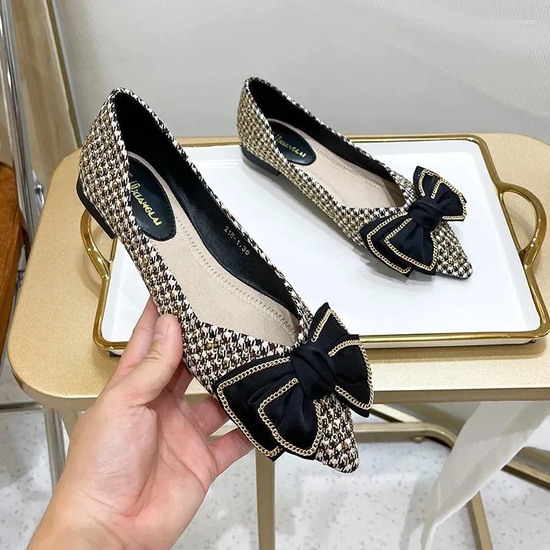 Chaussures décontractées 2024 Elegant Woman Square Toe Toe Fashion Blowkknot Flats Barefoot Houndstooth Mety Mary Jane Work Femme