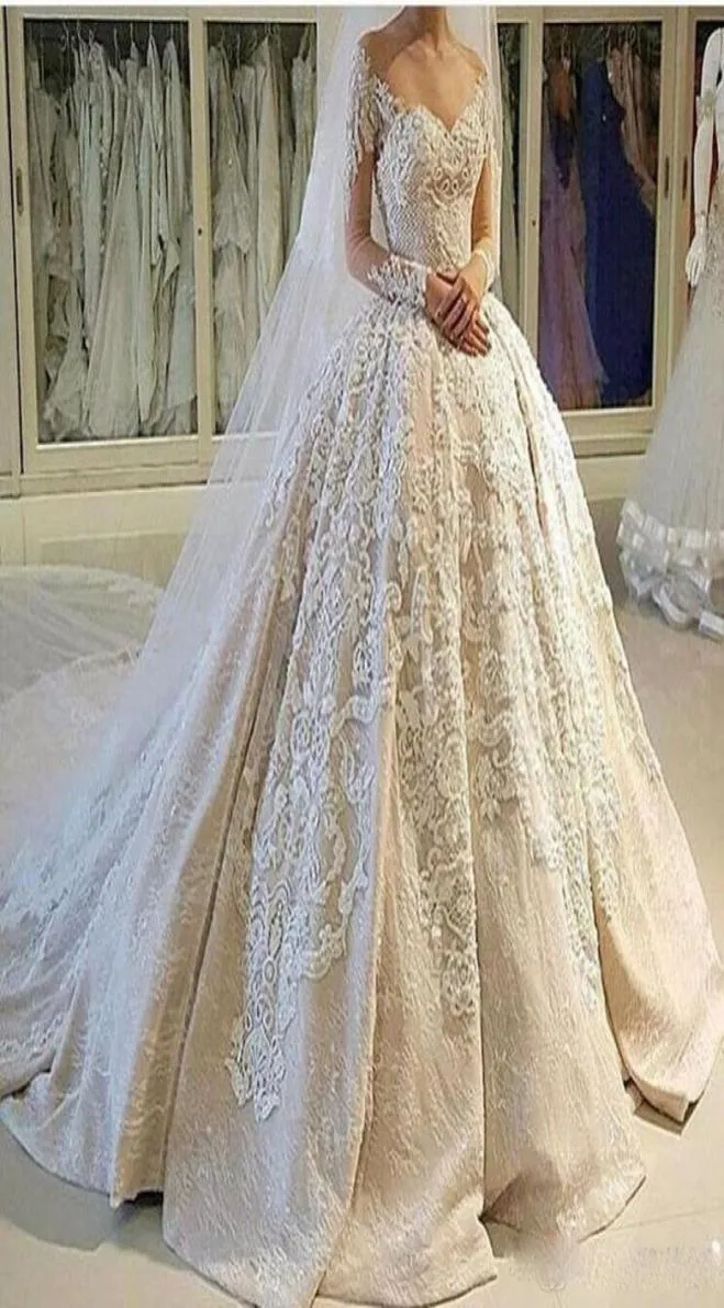 USA Canada Vintage Ball Gown Wedding Dresses 2k17 Illusion Neckline Sheer 3D Appliques Long Sleeves Wedding Dress Customized Brida1511706