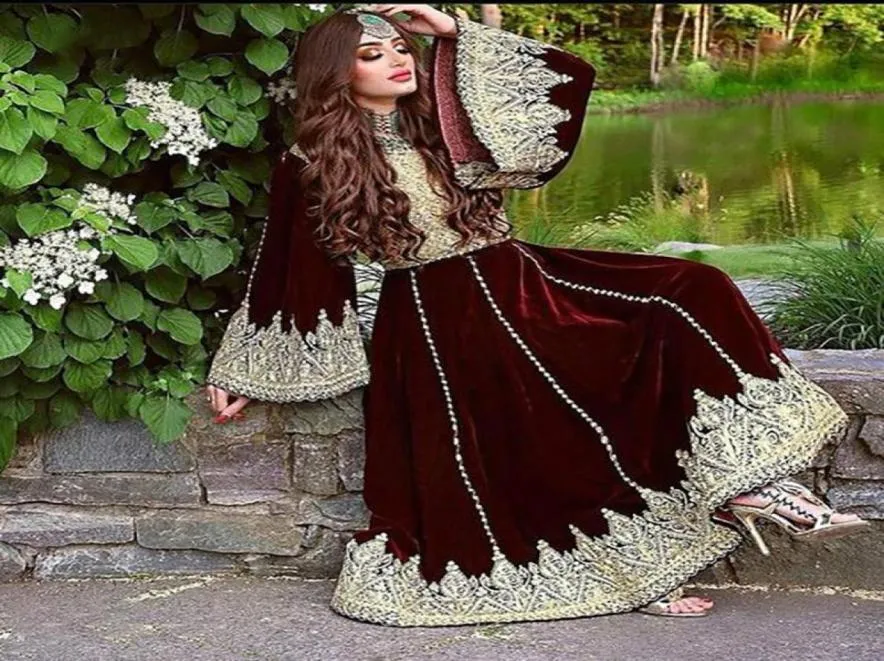 Traditionell Bourgogne Velvet Muslim Prom Dresses 2022 Puff Sleeve Gold Lace Kaftan Arabic Evening Beaded Indian Party Gowns2021734