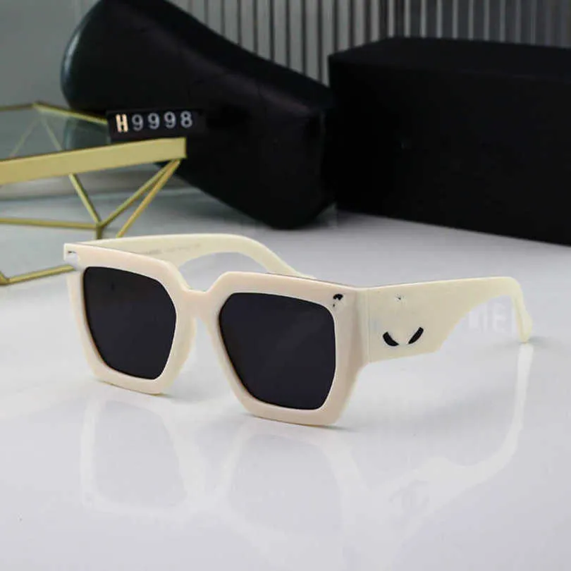 2024 Mode Männer Luxusdesigner Frauen Sonnenbrillen Nylon Frauen -Metallzubehör scharfe Waren Fahren die gleiche Charge
