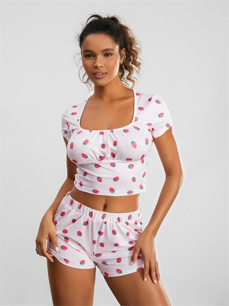 Vêtements maison Femmes Summer Loungewear Strawberry Imprimerie à manches courtes Col à manches et shorts Pyjama Sets SleepingWear