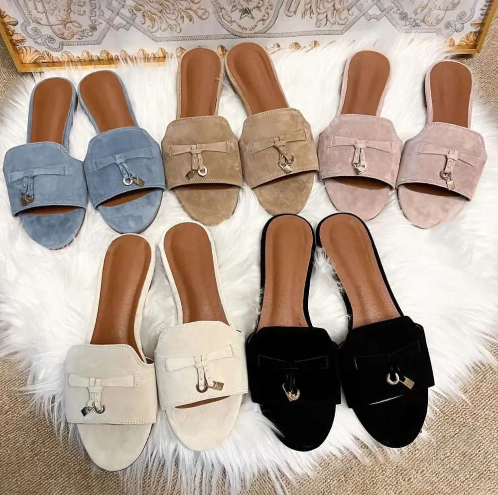 2024 New Sandals ladies suede leather top quality Sliders Mule Slipper Women Summer Fashion shoes classic Outdoor walk flat Casual shoe Slide With box loafer s56