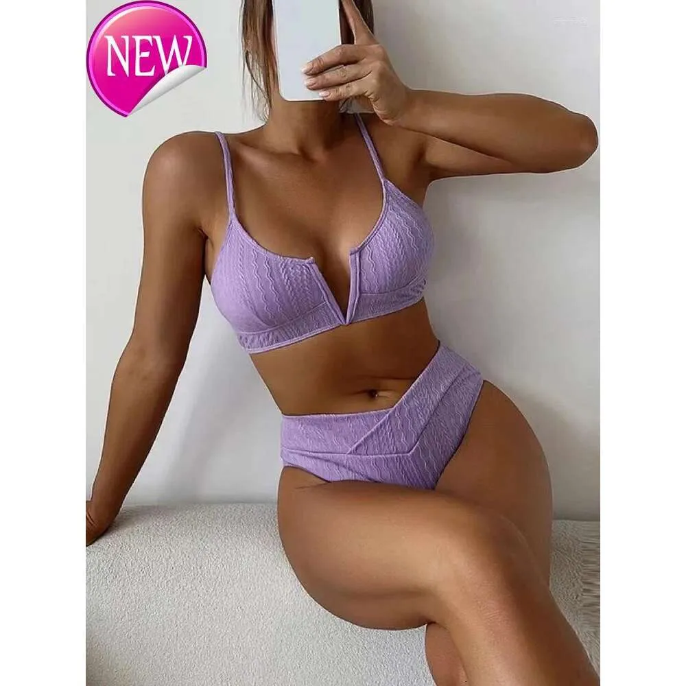 2024 Nouveau créateur de mode en gros de maillots de bain pour femmes sexy femme sexy haute taille bikinis femmes de profondeur V couche solide de maillot de bain solide