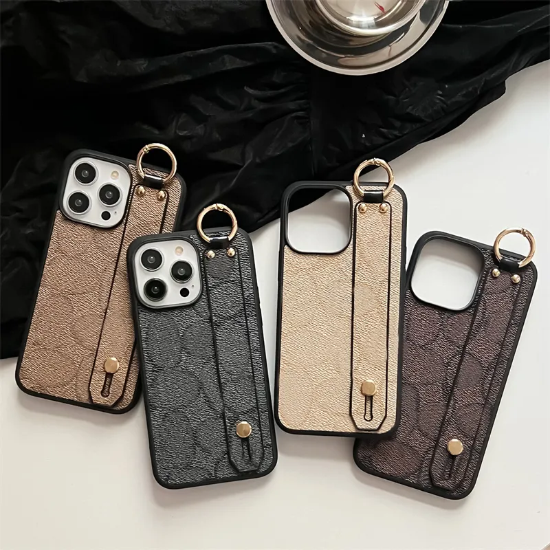 Retro Desigenr Mens IPhone Cases 15plus 15promax 13 14promax XS Max 12pro Wrist Strap IPhone Cases Fashion Mobile Phone Cover For Men