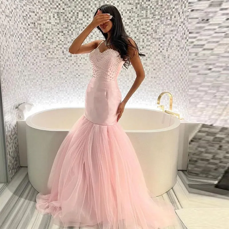 Party Dresses Xijun babyrosa tyllkväll Spaghetti Rem Beadings Pärlor Pleat Ruched Saudi Arabic Prom Dress Celebrity klänningar