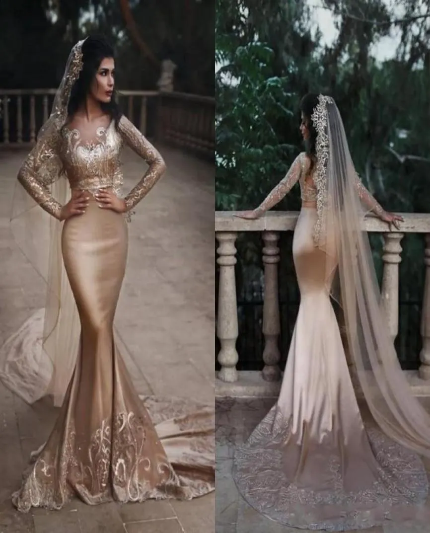 Nouvelles robes de bal de champ de profondeur 2019 Vneck Perles Sequins Appliques en dentelle Robes de soirée à manches longues Dubaï Sexy deux pièces Sirène B8391208