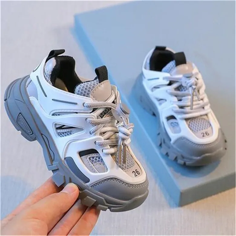 Designer Spring Autumn Chaussures pour enfants Boys filles Chaussures sportives Breatte Kids Youth Youth Casual Sneakers Fashion Luxury Outdoor Athletic Shoe