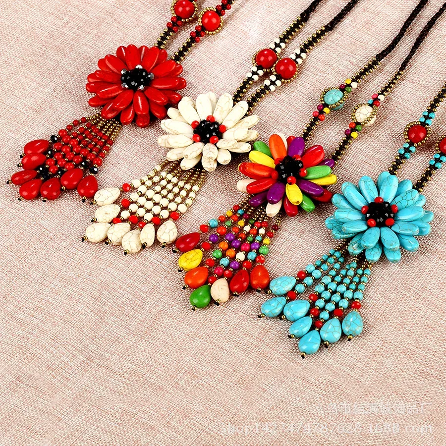 Colliers Fashion Bohemian Style Perles Collier Femmes Collier de pierre Bijoux de fleurs thaïlandaises Long Collier