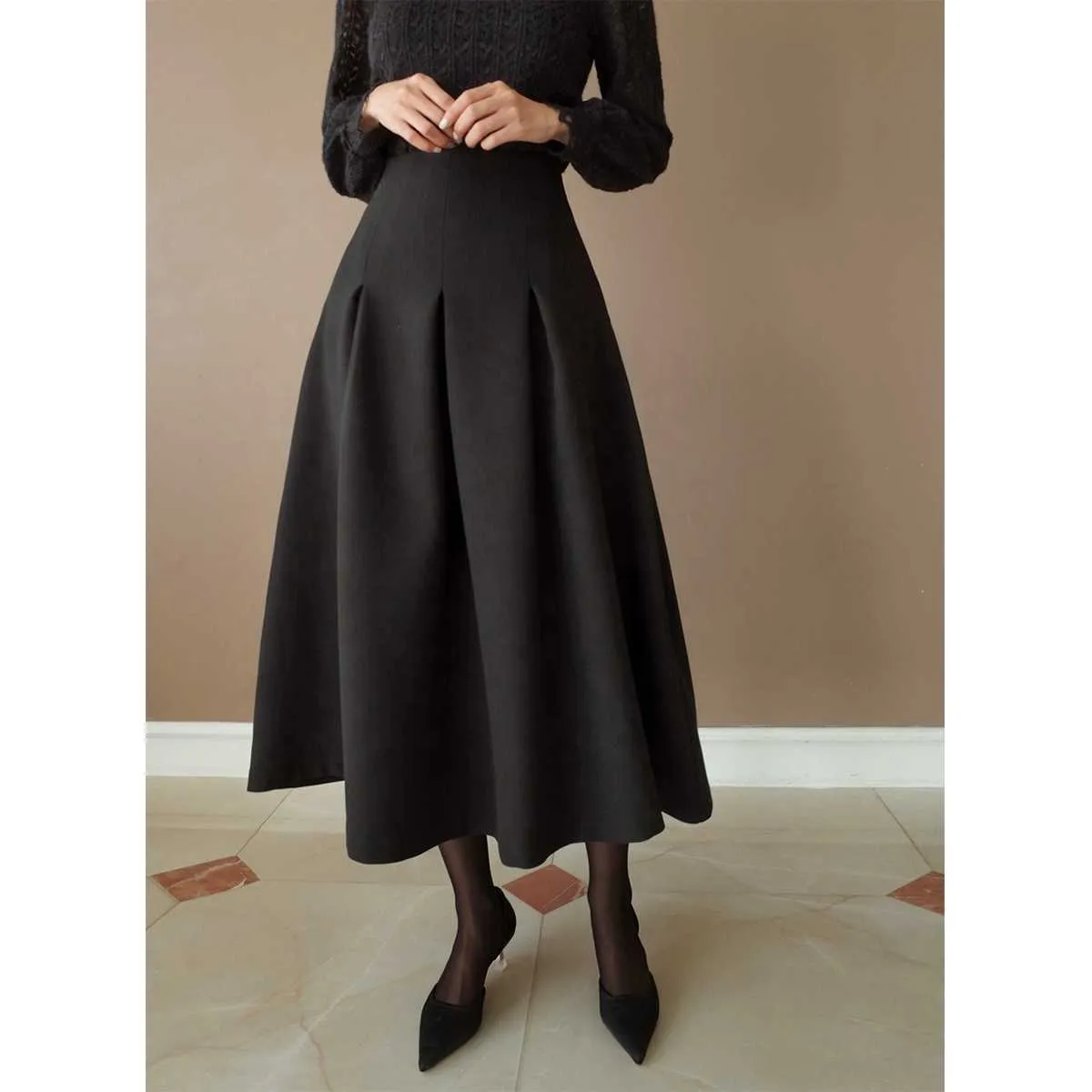 2022 Custom Long Skirt Winter Pleated High Waist Modest Black Muslim Dress for Women