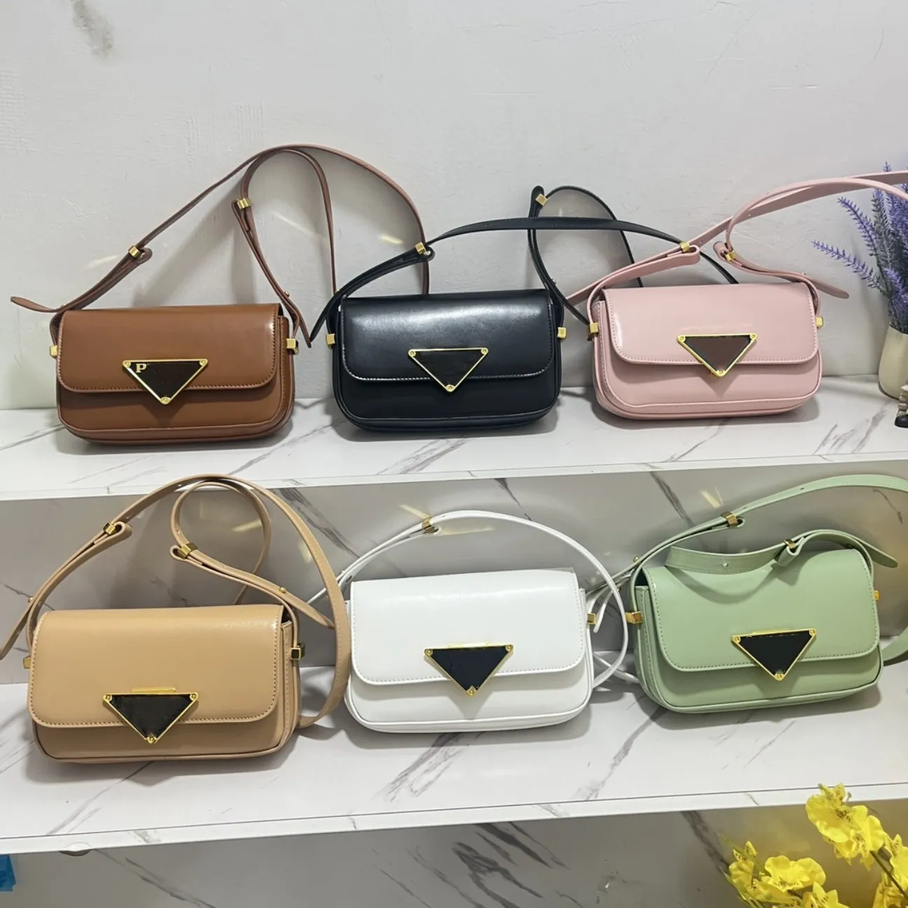 Sac de luxe mini sacs de créateurs de femmes sacs à main portant portefeuille de haute qualité bosses à bandoulière designer pour femmes