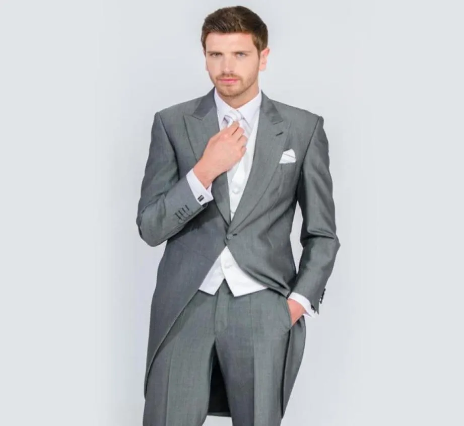 2019 New Arrival Custom Mad Groom Tuxedos Business SuitsjacketPants Fashion Men039s Tailcoats WeddingSuits2767297