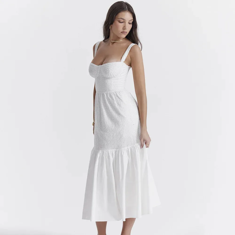 NEW COLLECTION » Linen dress with embroidery at the chest