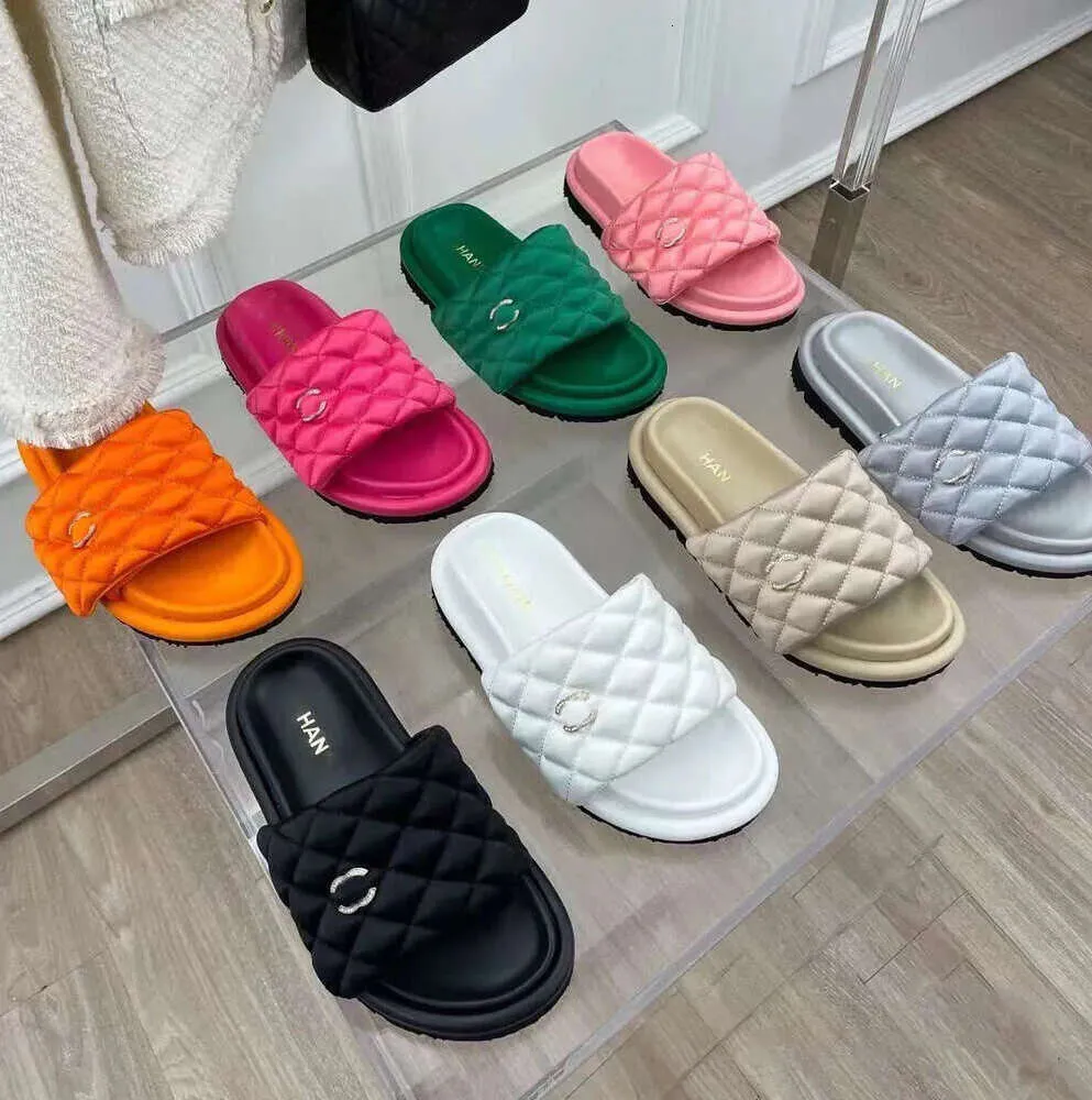 Designer Loafer Slippers Sandal Channel Pain Sliders Casual Shoe Designer Slide Femme Pool Pool Plator Tissu Silk Tissu Men Men Beach Sliders Nouveaux chaussures de mode de luxe 568