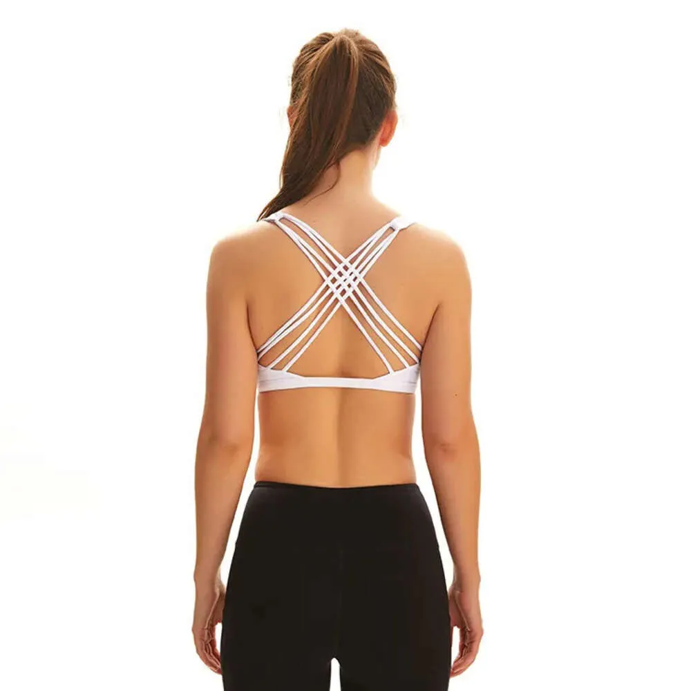 2024 Lululemeni Yoga Outfits Fiess Sport Bra nackte hautfreundliche Cross-Back-Fitness-Fitnessstudio-Kleidung unterweg