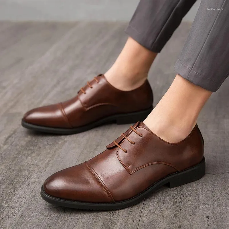 Sapatos de vestido homens rendas minimalistas na frente da moda preta