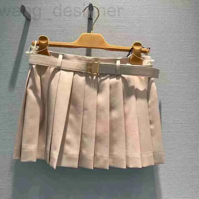 Kjolardesigner Nanyous nya MIU veckade kort kjol för kvinnor i början av våren 2024, mångsidig och avancerad, enkel hög midja, bantande A-linje ICLU