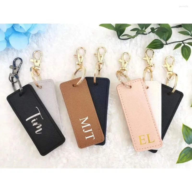 Lagringspåsar Personlig Keyring Monogrammed Key Ring Initials Presentbil Keychain Faux Saffiano Leath