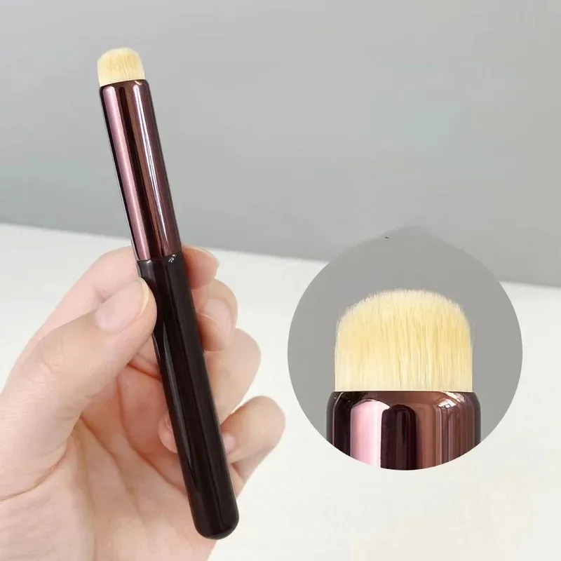 Pespa trucco correttore Piccolo pennello ECCHITÀ ECCHI DELL'EY DROCCHI BRUSH BREST BRUSCE BRUSCO PROPLA SMUDE STRUMATO STUMENTO OMADO