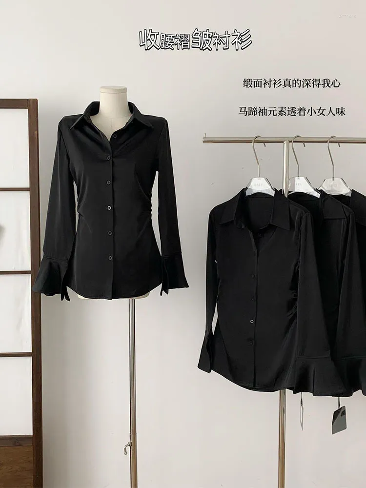 Women's Blouses Vintage Satin Simple Polo-Neck Zwart overschaduwing Elegante Koreaanse kantoor Dame Sweet Casual Daily Shirts Flare Sleeve Gothic