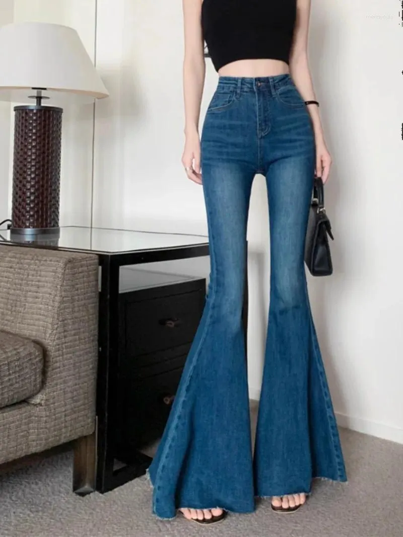 Jeans féminins doux fille rétro rétro lavée en détresse au printemps / été hauteur hauteur de taille évassée pantalon long vêtements de mode