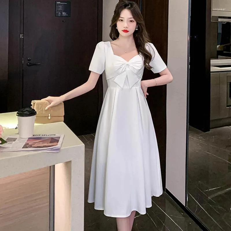 Sukienki imprezowe Summer biały krótki rękaw Bow Midi Sukienka Kobiety Czarny Koreański Vintage Hepburn 2024 Red Wedding Elegant BodyCon Vestido