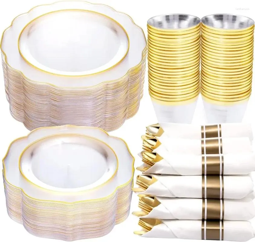 Cinebros desechables 50Gest Gold Rim Plates de plástico transparente Copas de cubiertos de cubiertos INCLUDA 100 Placas 150 Utensilios 50 tazas