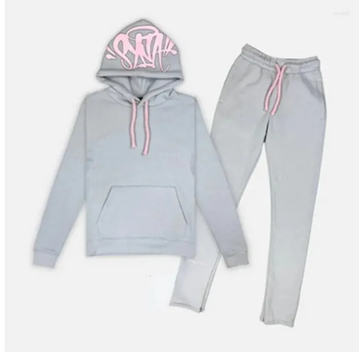 Traccetti da uomo Streetwear Synaworld Y2K Felpa con cappuccio Pantaloni da pista da due pezzi da ricamo per abbigliamento sportivo set di abbigliamento sportivo