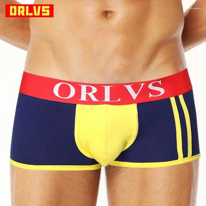 Sous-pants Coton Solid Sexy Men Underwear Sell Sell Boxers pour respirant doux