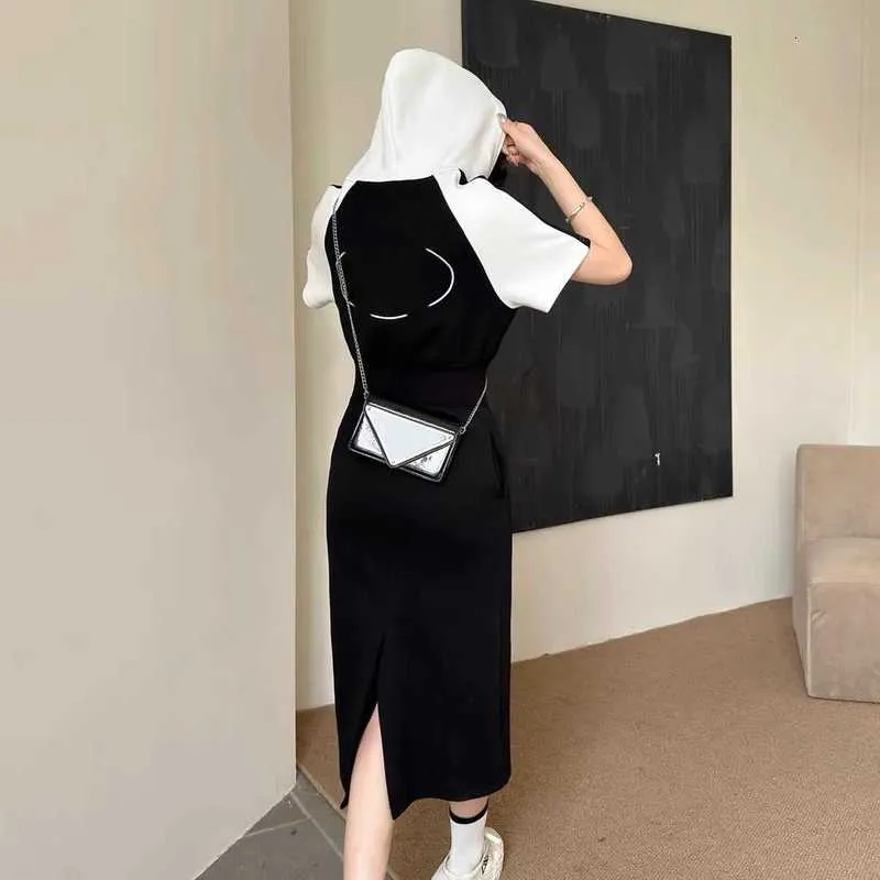 Basic & Casual Dresses Designer Brand Chaopai 2024 Early Spring New Chest Logo Back Letter Print Decoration Fashionable Hooded Waist Hoodie Long Dress OQLT