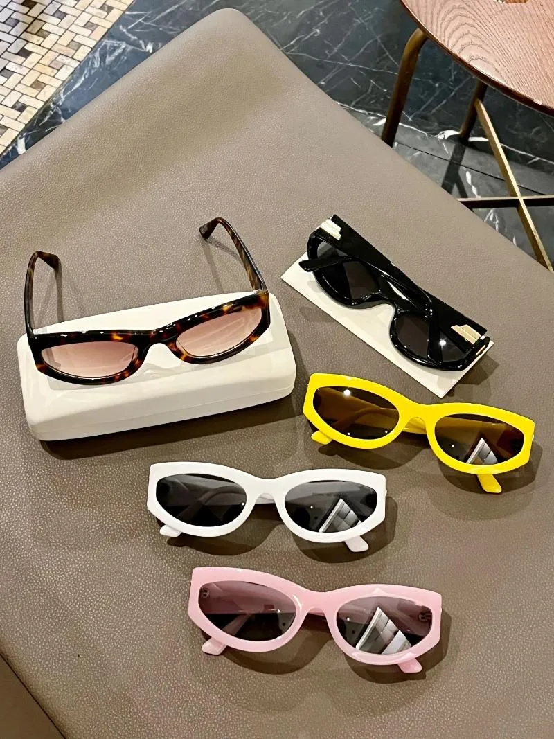Occhiali da sole 2024 Cat Eye Fashion for Women Ins Trend con gli stessi occhiali Uv400 1089