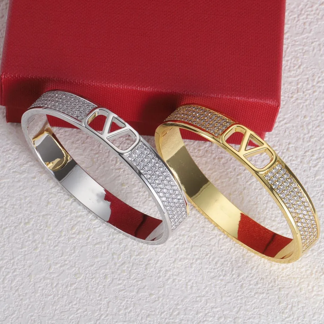 Modestil armband kvinnor armband armbandsband manschettkedja designer brev smycken 18k guld pläterad rostfritt stål bröllopälskare gåva armband gb-009