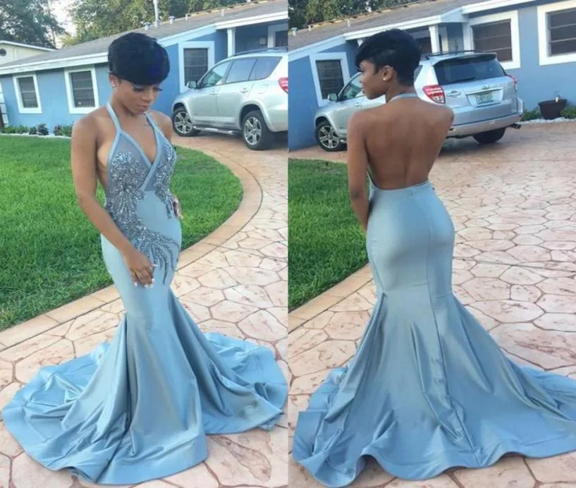 Light Sky Blue Mermaid Backless Prom Dresses Halter V Neck Beading aftonklänningar Satin Sweep Train Billiga applikationer Formell klänning7954097