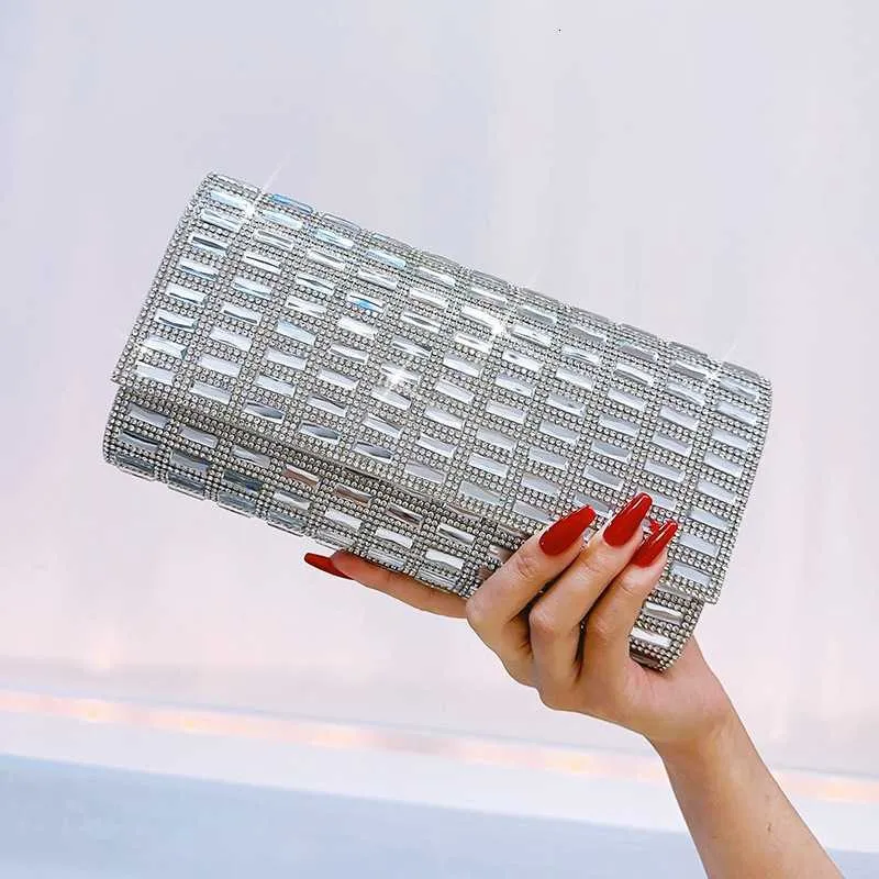 Cheap Store 90% Off Wholesale 2024 Wallte Sparkling Water Dinner Versatile Banquet Bride with Diamond Inlaid for Celebrities High End Handheld Bag luxury handbags