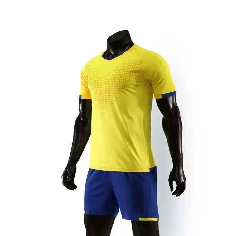 Uniforme de football en gros avec un maillot de football de haute qualité de haute qualité 100% uniforme de football à tendance de football en polyester