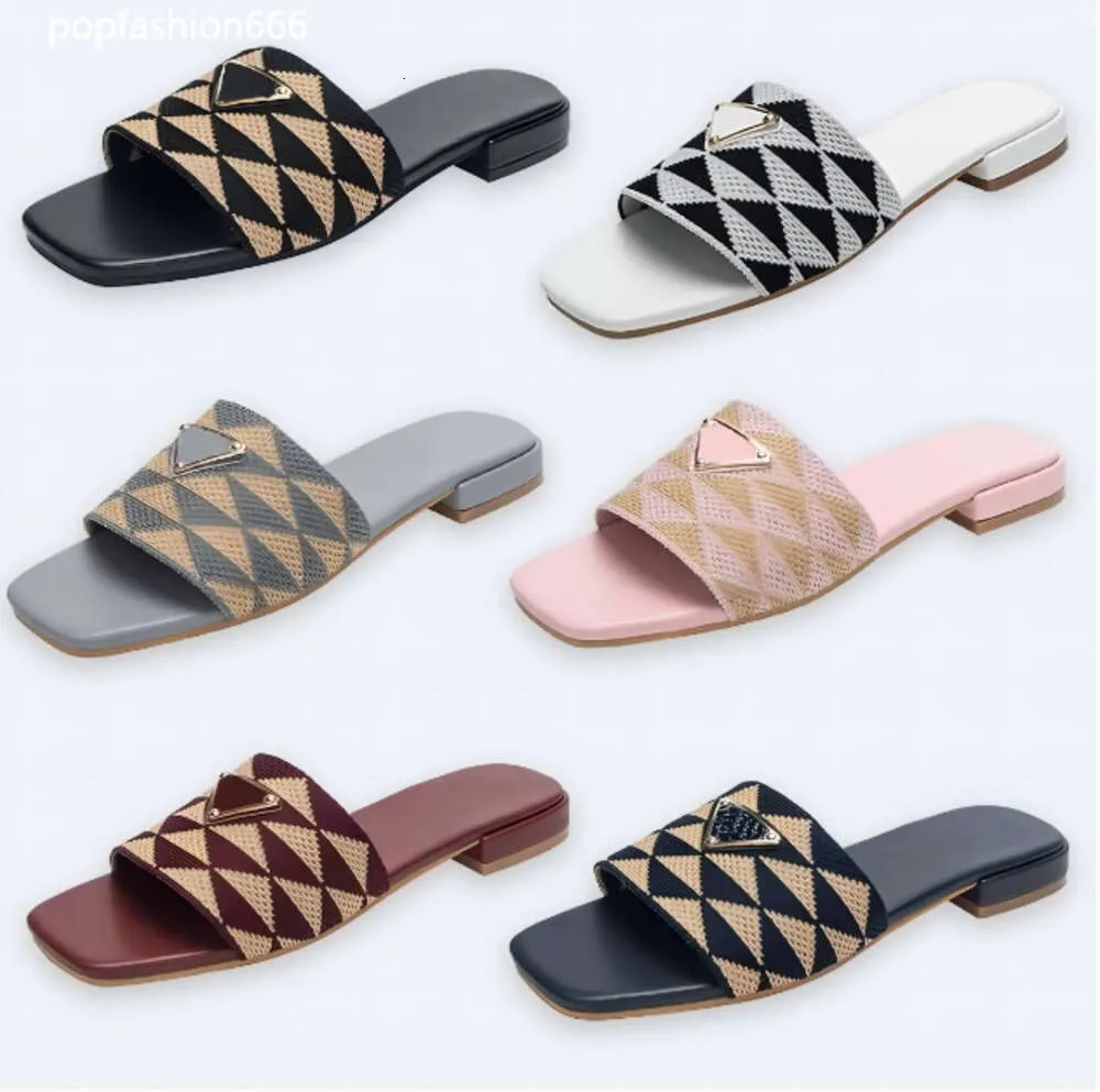 Designer Embroidered Fabric Slides Slippers Metallic Slide Sandals Embroidery Mules Women Low Heel Flip Flops Casual P Sandal Summer Chunky Heels Rubber Sole S456