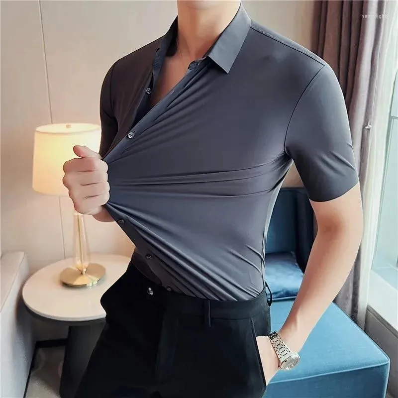 Casual shirts voor heren zomer elastische ijs zijden zijden korte mouw mannen hoge kwaliteit kleding eenvoudige luxe slanke fit zakelijke formele slijtage blouse