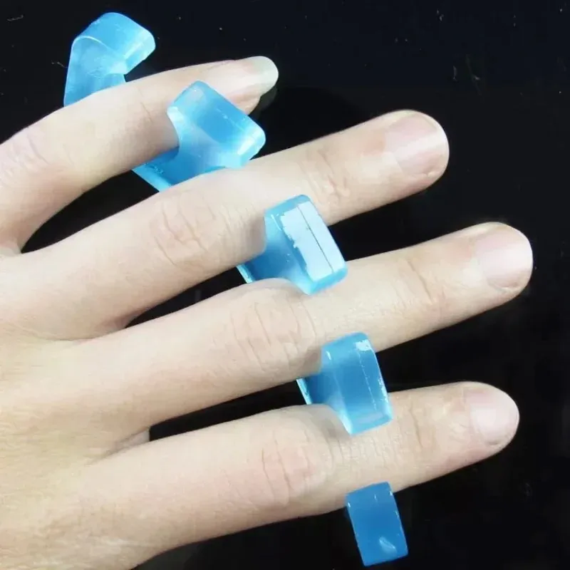 2024 1st mjuk silikon manikyr pedikyr naglar fingeravskiljare flexibel finger tå distans separation rakare verktyg för flexibel finger distans