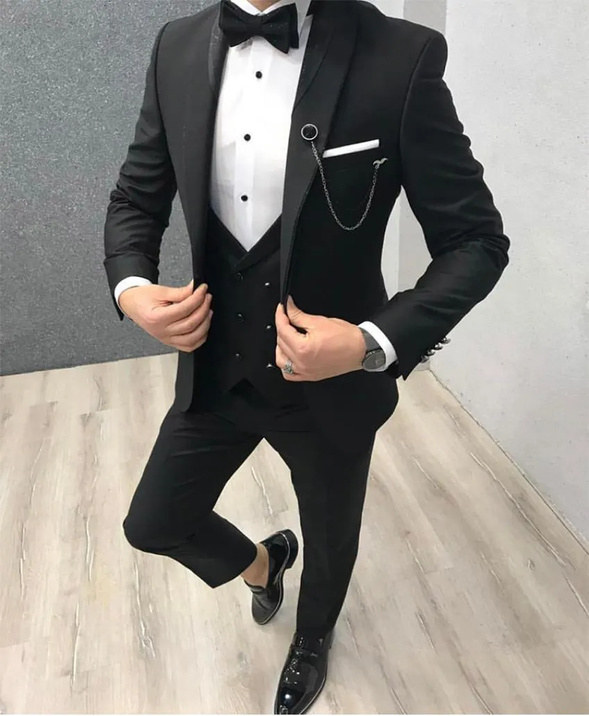 Nuovo design Design Groomsmen Black Wedding Tuxedos su misura realizzato per smoking da sposo da uomo da uomo a tre pezzi SuitJackEtPants V9477376