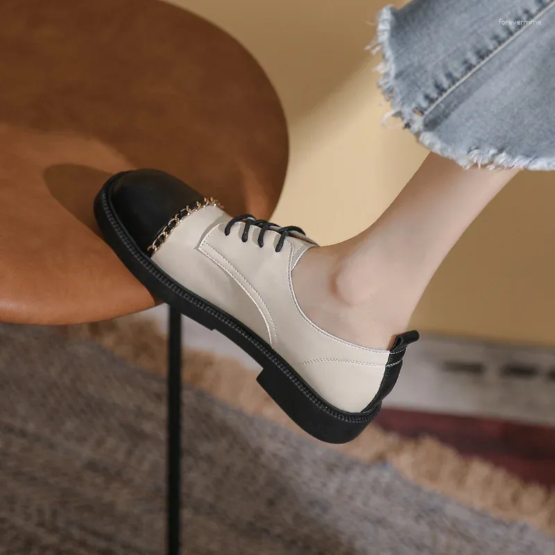 Повседневная обувь бренда женщин в британском стиле маленькая кожаная обувь