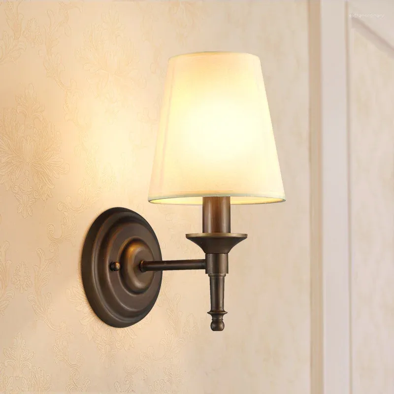ウォールランプE14ベッドルームベッドサイドエルコリドーリビングルームの装飾ヴィンテージLED照明器具のためのシンプルなファブリックレトロ
