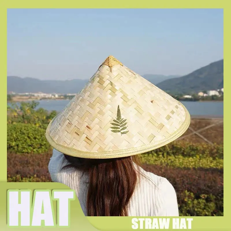 Bamboo cinese Bamboo Rattan Cappello Fisherman Cappello fatto a mano Weave Pagliet Hat Hat Tourism Rain Dance Props Cone Fishing Hun Shade Hat 240319